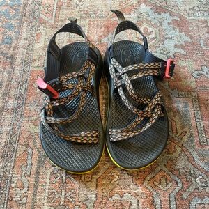 Girl size 2 chacos